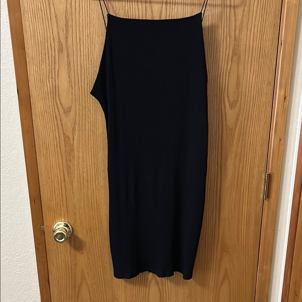 Elegant Black Sleeveless Dress